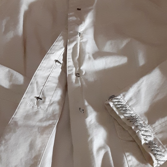 Cream colored jacket - Picture 3 of 4